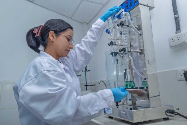 Diana-Santa-Cruz---Physico-Chemical-Lab